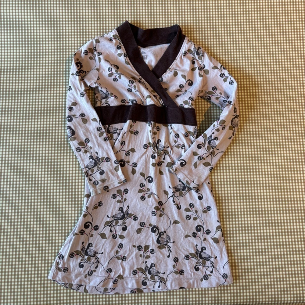 Tea Collection long sleeve v-neck girl dress.‎ Size 5 peacock print